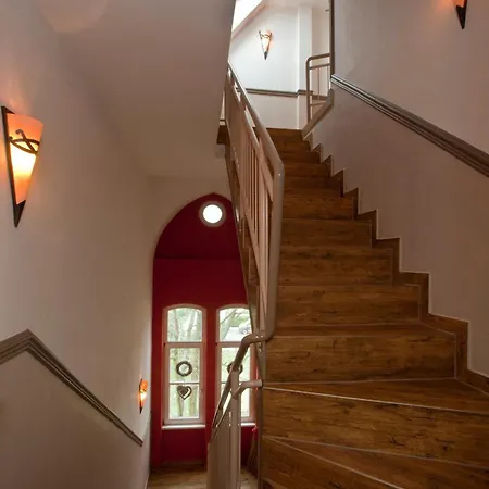 Knobelsdorff Hotel