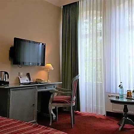 Knobelsdorff 3*